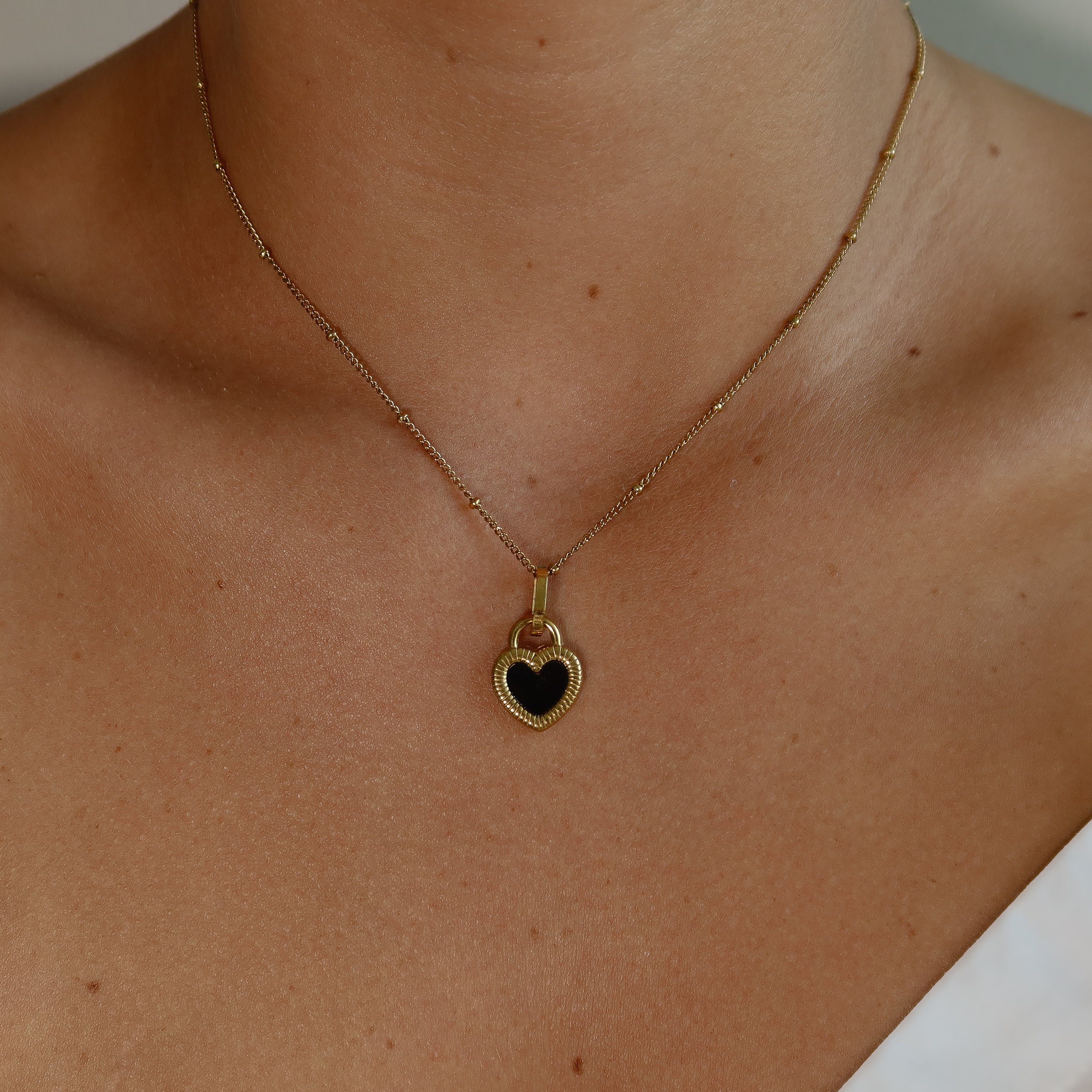 ALMA NECKLACE